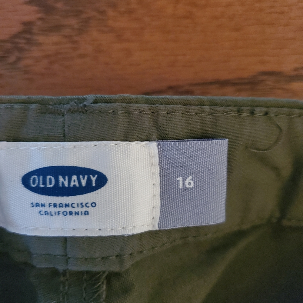 Shorts - Picture 3 of 4